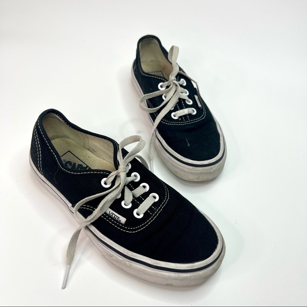 Vans Black Lace Up Shoes M4/W5.5